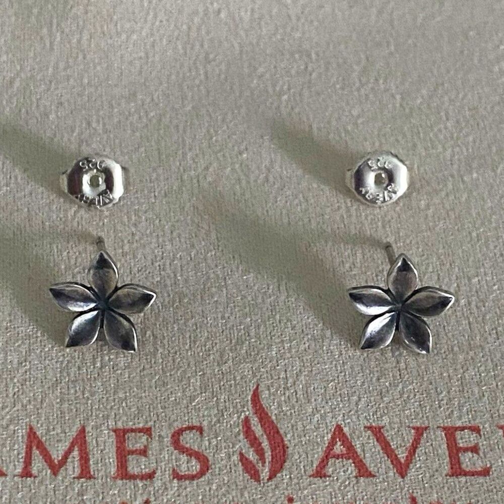 James Avery Retired Radiant Plumeria Flower Stud Earrings